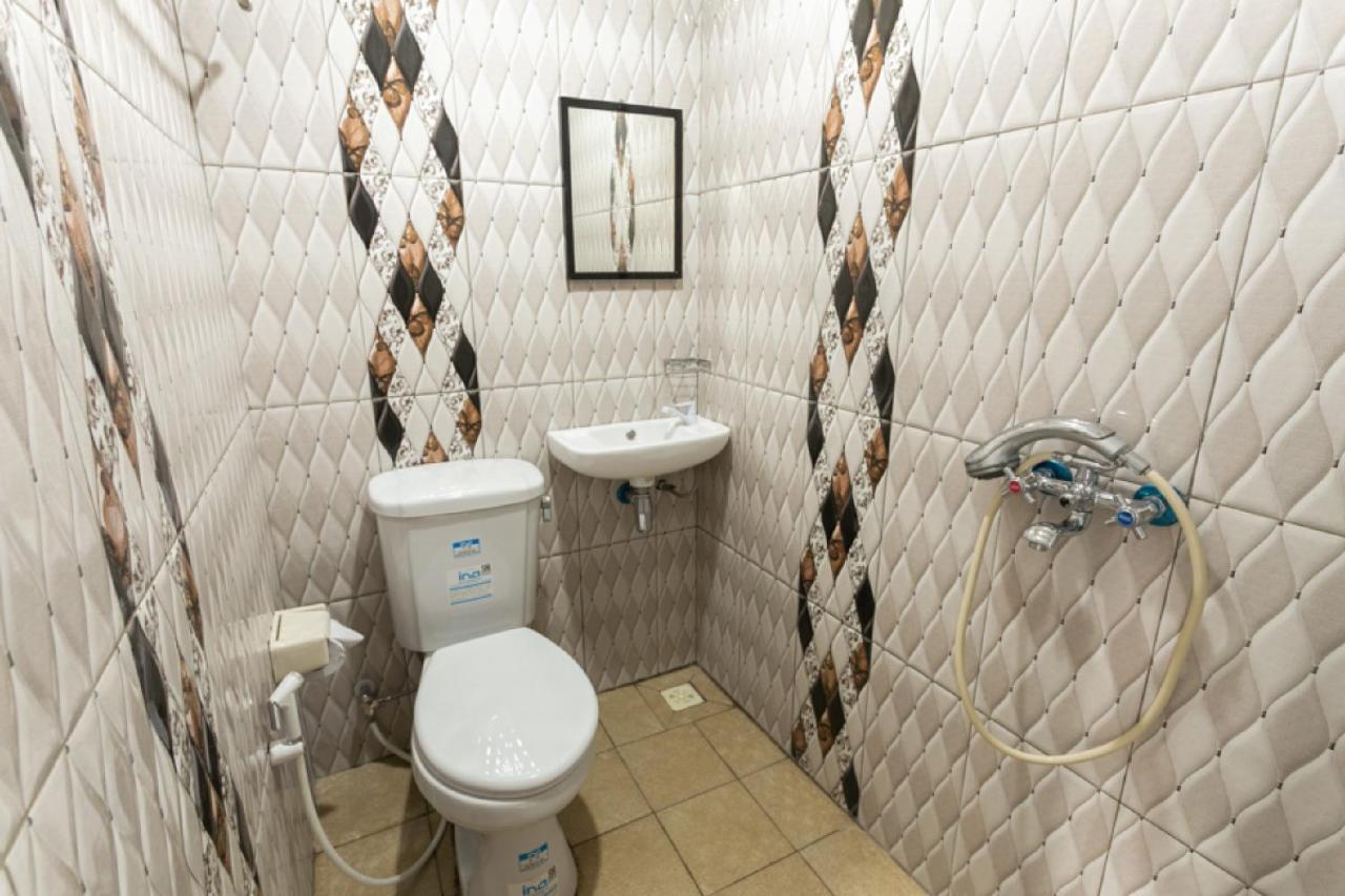 Reddoorz Syariah Near Stadion Manahan Solo 2 Екстериор снимка