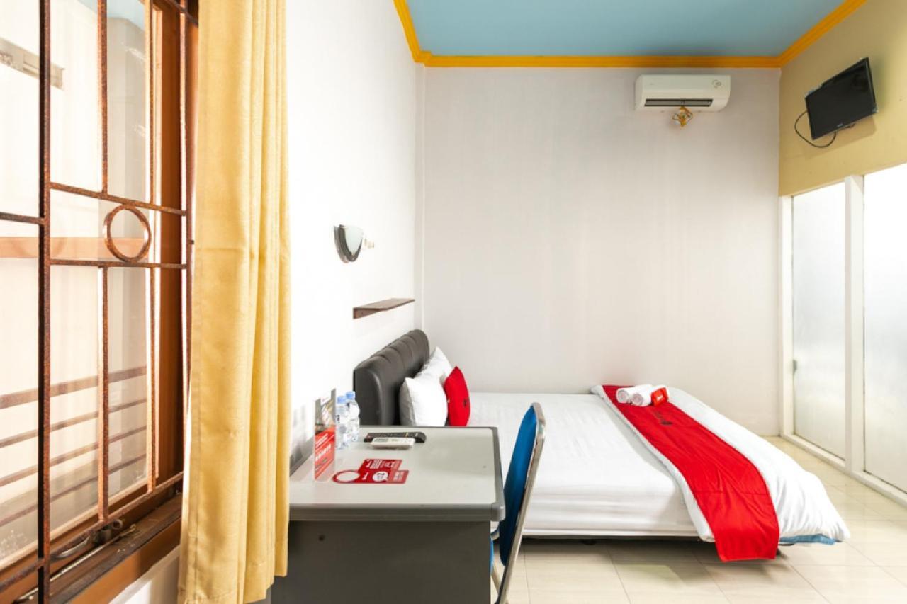 Reddoorz Syariah Near Stadion Manahan Solo 2 Екстериор снимка